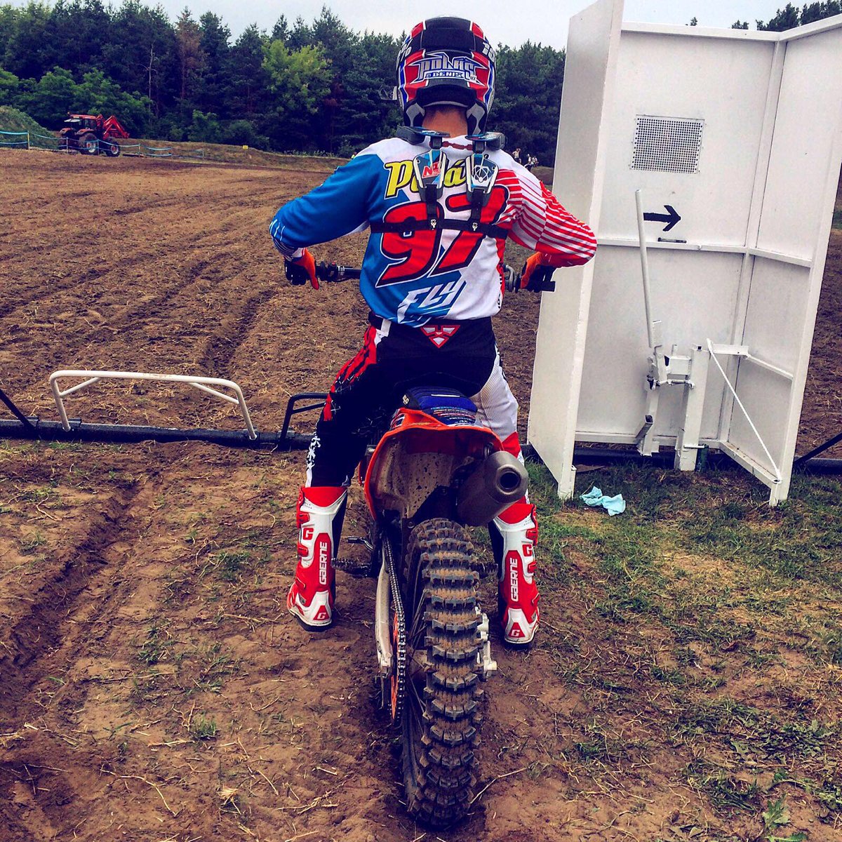 denispolas's tweet photo. ✊💨🔥 #motocross #mxlife #mx #hungary #tapiobicske #sandtrack #MX2 #KTM250 #TeamPolas #DP97 📸 @sophiestefanova 😘 https://t.co/7IiPLcV48q