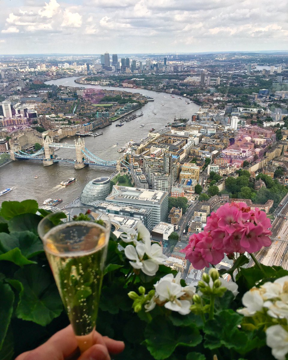 georgelythe1's tweet photo. #London as seen from #theviewfromtheshard #theshard #cityoflondon #amazingview #westerneuropes #highestgarden πΊππ https://t.co/yapsu544C2