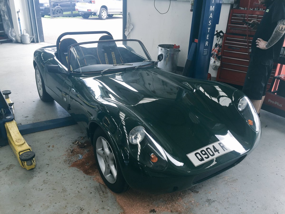 AutoRetrouk's tweet image. Something a little different in today! 😜😜 #interesting #car #GreenEndGarage #AutoRetro