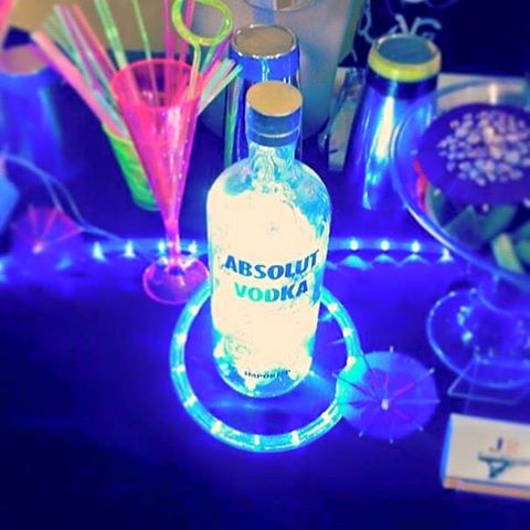 RussianLadyHTFD's tweet photo. Sat. Night @absolutvodka #GlowParty @DJSkillzMusic is spinning! Prepare to have your mind GLOWN!! https://t.co/UGBvEW6nL2