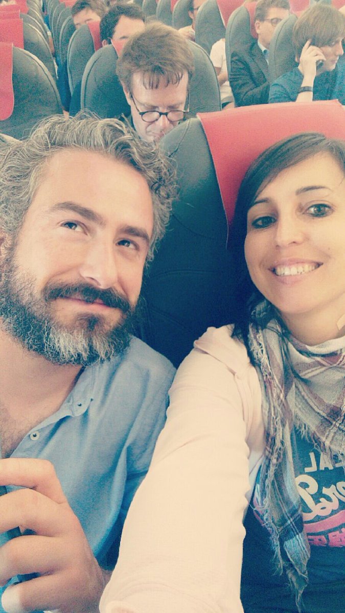 guerraypaz's tweet photo. Listos para Berlín. Con filtro beautify @petezin #hispanicstartups https://t.co/syssLXnzUK