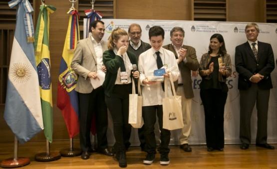INFOCIENCIAOK's tweet photo. El MinCyT premió a emprendedores adolescentes https://t.co/REKNrSG6wU https://t.co/wXbYQOTF1S