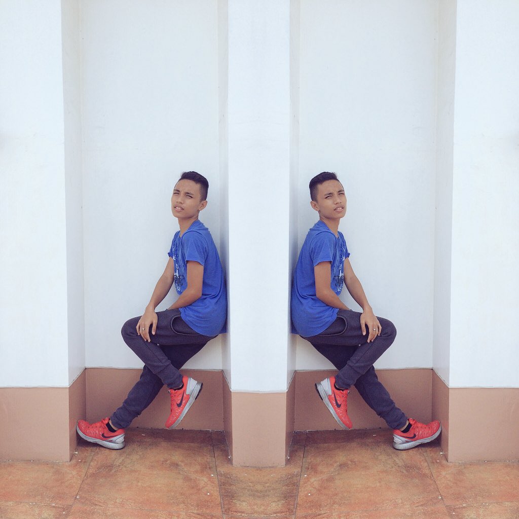 Bon_BonBlue's tweet photo. Back to Back.πππ #SmizeIt #ConstipatedFaceπ
ππ https://t.co/1hohmW8Lz0