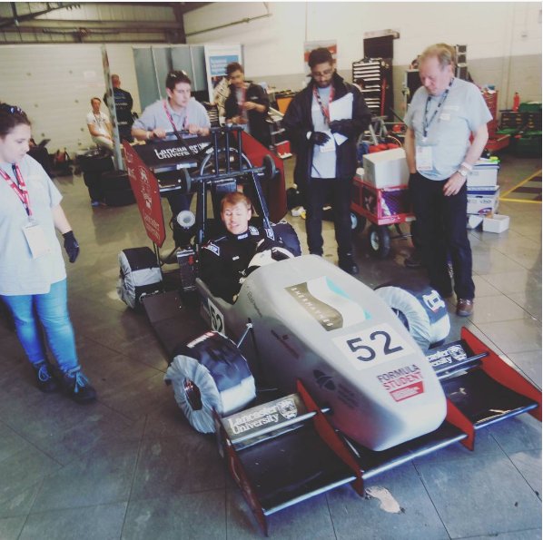 LancsUniEng's tweet photo. Great to see our @racinglancaster team ready for @SilverstoneUK ! @LancsUniEng https://t.co/xa32KJiLAD