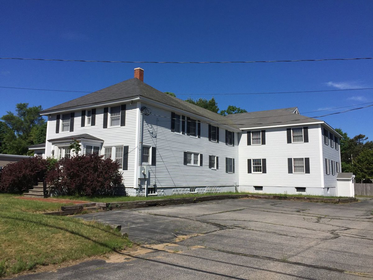 TranzonAP's tweet photo. We're in Biddeford today at 11am showing this Expansive Office Property. Reserve only $99,000! #auctions #biddeford https://t.co/Kug6IMLN5Q
