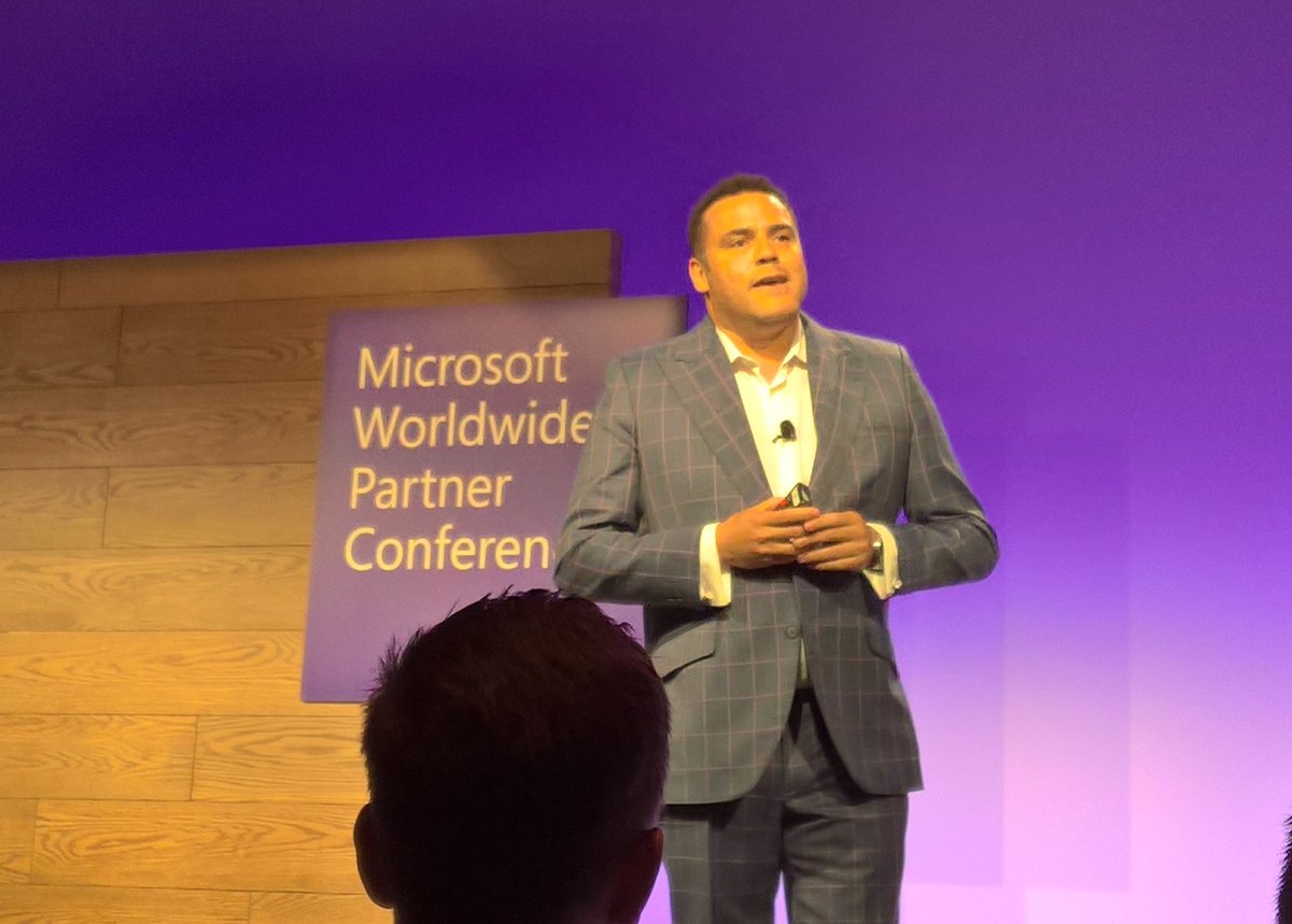 ianchau's tweet photo. Jonathan MacDonald at APAC session #WPC16 https://t.co/LWdLMAZOck