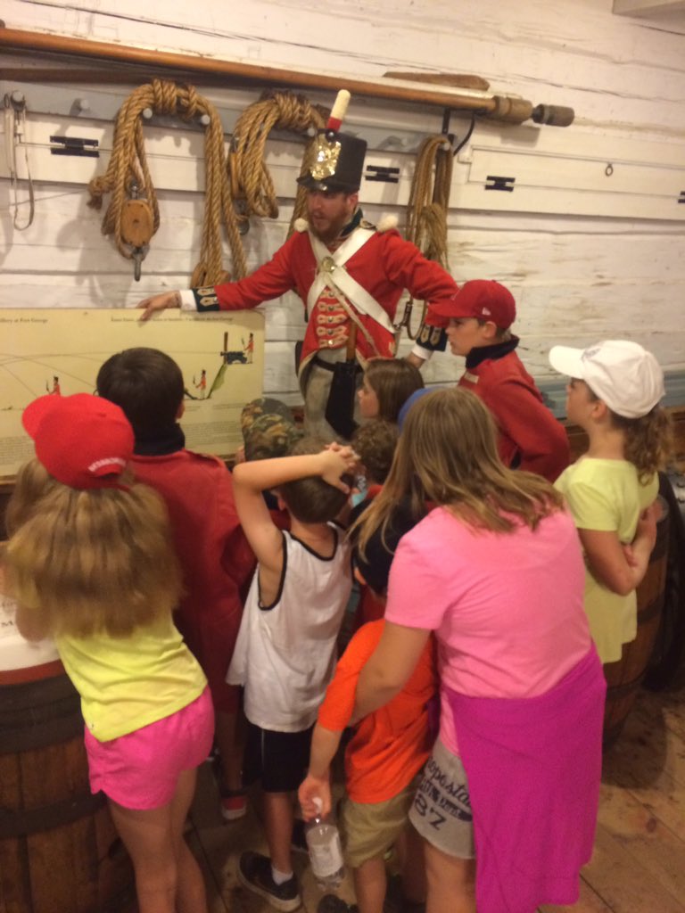 NHSMKidCurators's tweet photo. Jarrod @ParksCanada #FortGeorge is showing us the finer details of artillery usage in the #WarOf1812 #NOTL https://t.co/LT5HfB5xzJ