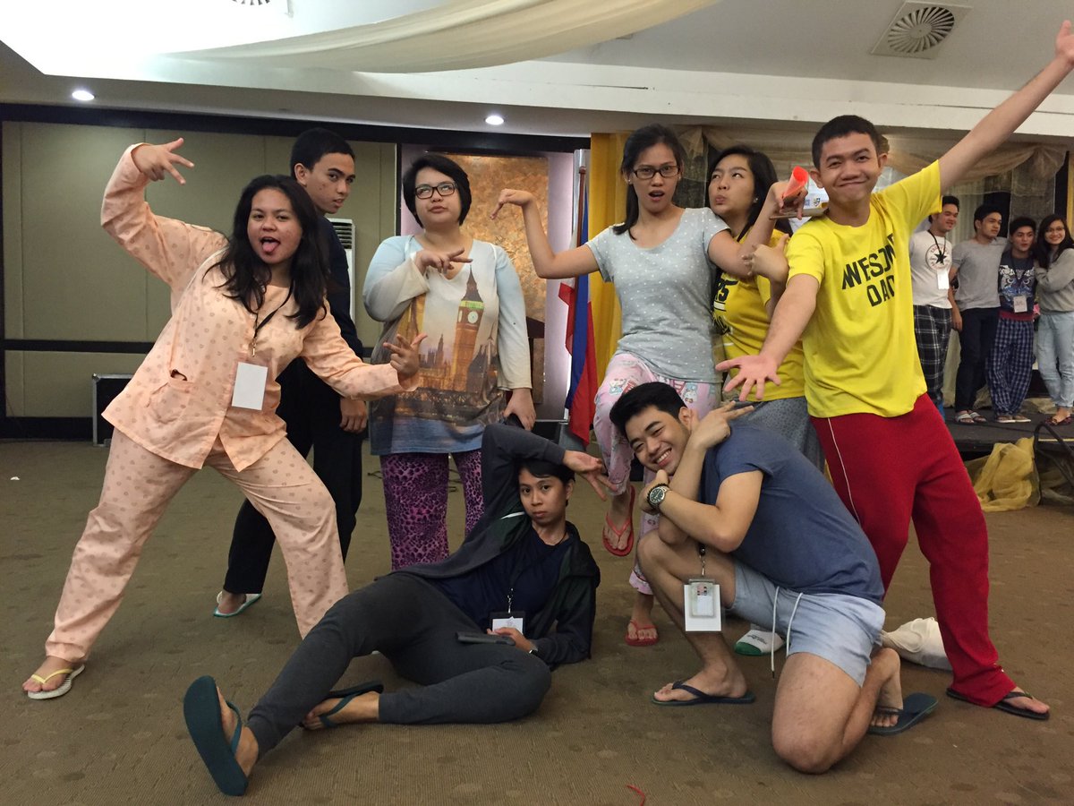 cervinsarte's tweet photo. Squad goals *Insert Gelo + Patrick + Tricia + Andrea* #TheTigerAgenda #CSCLTS2016 https://t.co/4kF6svfeRS