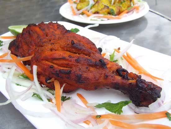 BitOfVacation's tweet photo. Roasted in a cylindrical clay oven, #Tandoori #Chicken represents perfect  taste of Indian #food. 10/500 https://t.co/tX0HOiYOE3