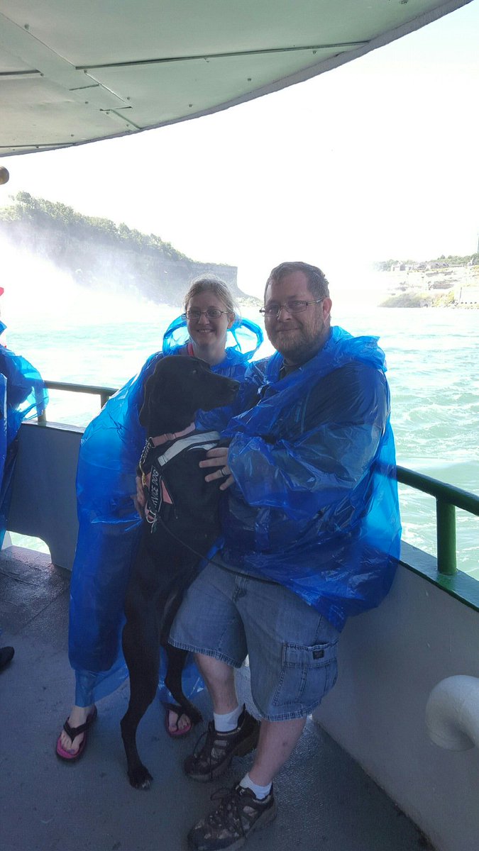 WarriorsBFriend's tweet photo. Michael and Nani recently visited Niagara Falls. Take a look at some of the sweet moments he captured! https://t.co/VmEEq6Mhli