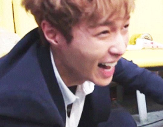 minghowboutno's tweet photo. "exo can't sing"
"exo sucks"
"chen can't dance"
"bts is better than exo" https://t.co/kNNZpmcgF4
