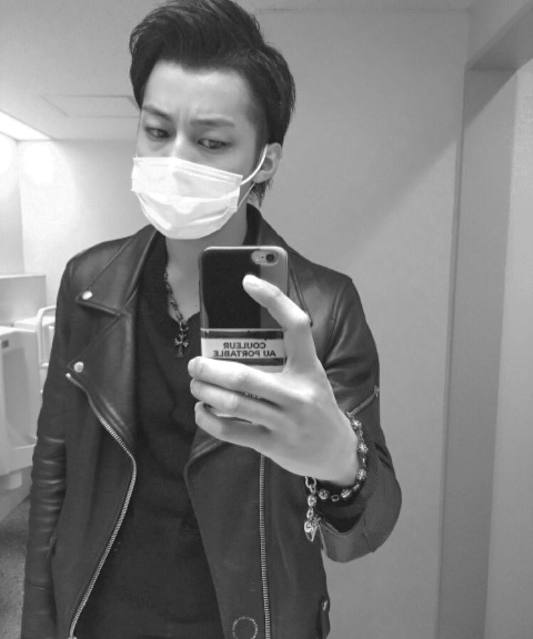 0425_ex's tweet photo. 7月16日に公開されるHIGH&amp;LOW THE MOVIEにダウト役で出演させて頂きました‼︎
少し映ってるところがあるのでよかったら探してみて下さい(^^)
#highlow#EXILE#EXILETRIBE#三代目JSB https://t.co/YZ7AHzSayr