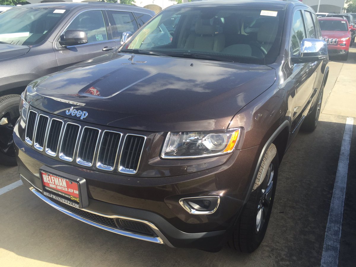 sweinercarsales's tweet photo. #luxurybrown 2016 #Jeep #GrandCherokee Limited with #Nav and #blindspotmonitoring is available at #HelfmanDCJR https://t.co/1lmi3GlWRR