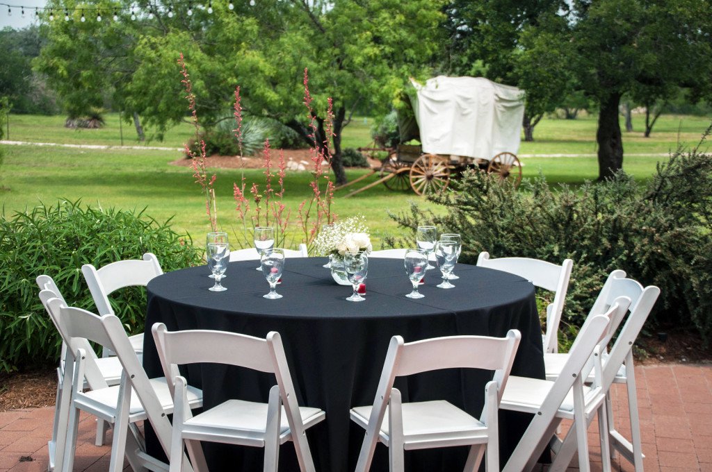 HofmannRanch's tweet photo. Wouldn't it be wonderful to hang out with your friends, have some wine &amp; relax at a party in a country paradise? https://t.co/QilDGnzFLC