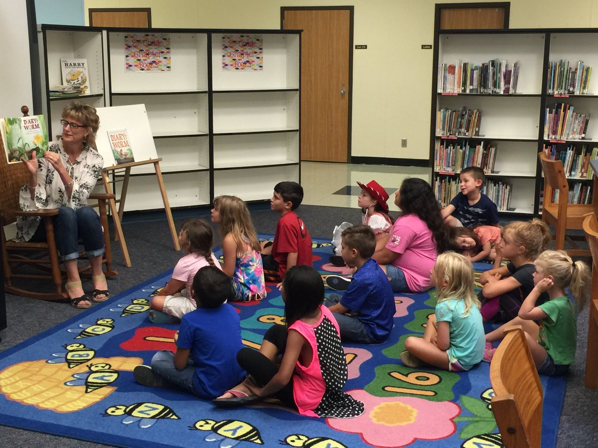 AP Library tweet media