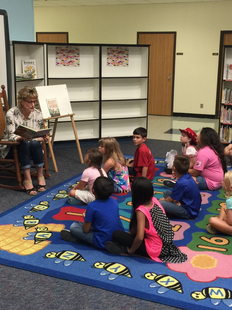 AP Library tweet media