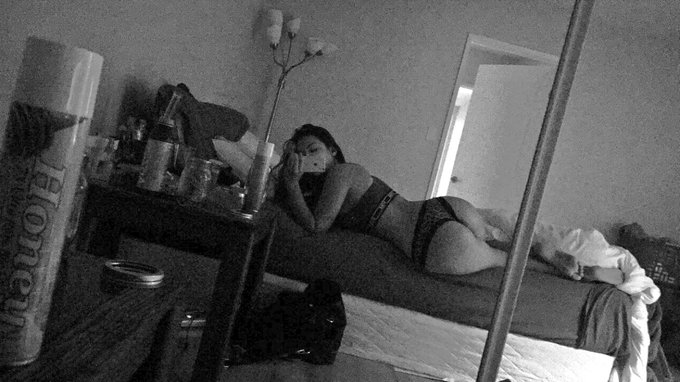 Morning dabs in bed ✨ https://t.co/x8ccKFTvMx<a href="/tag/avi"class="tags"><span>#avi</span></a>