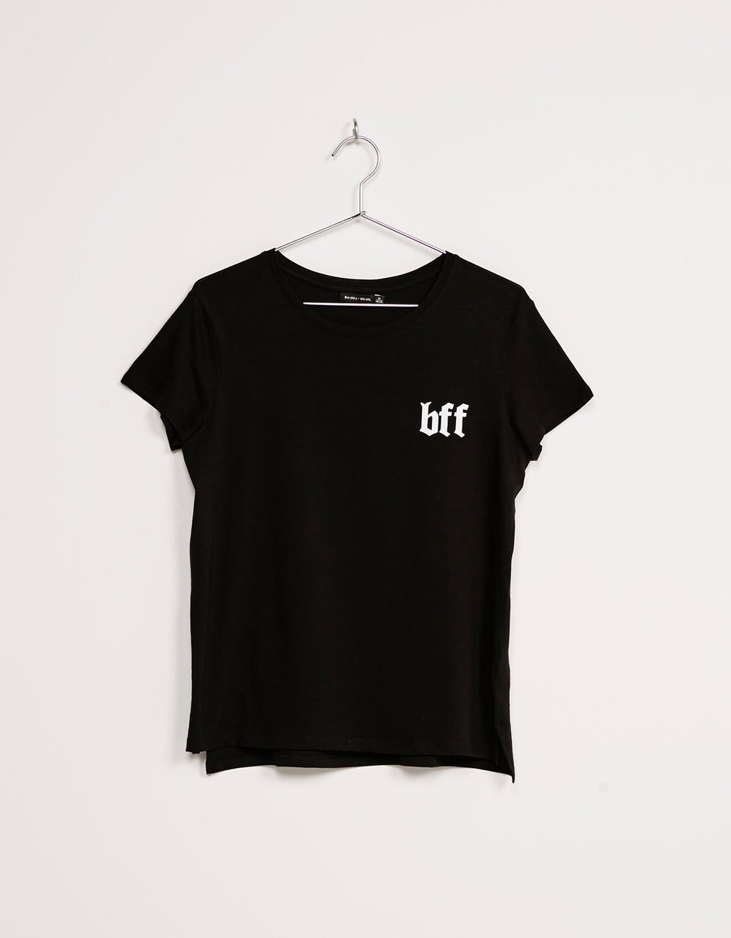 Bershka on "Essential t-shirt to have for Best Friends Forever✌️ https://t.co/K4juJViSVx https://t.co/dreF3i2tlP" Twitter