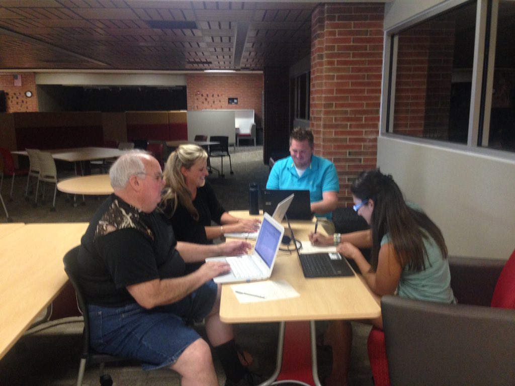IASD_TECH_IDEAL's tweet photo. Digging into SAMR model &amp; ISTE standards #iasdhomeplate great resources at https://t.co/htB2TNwEKx @kathyschrock https://t.co/pWfKHBWJJd