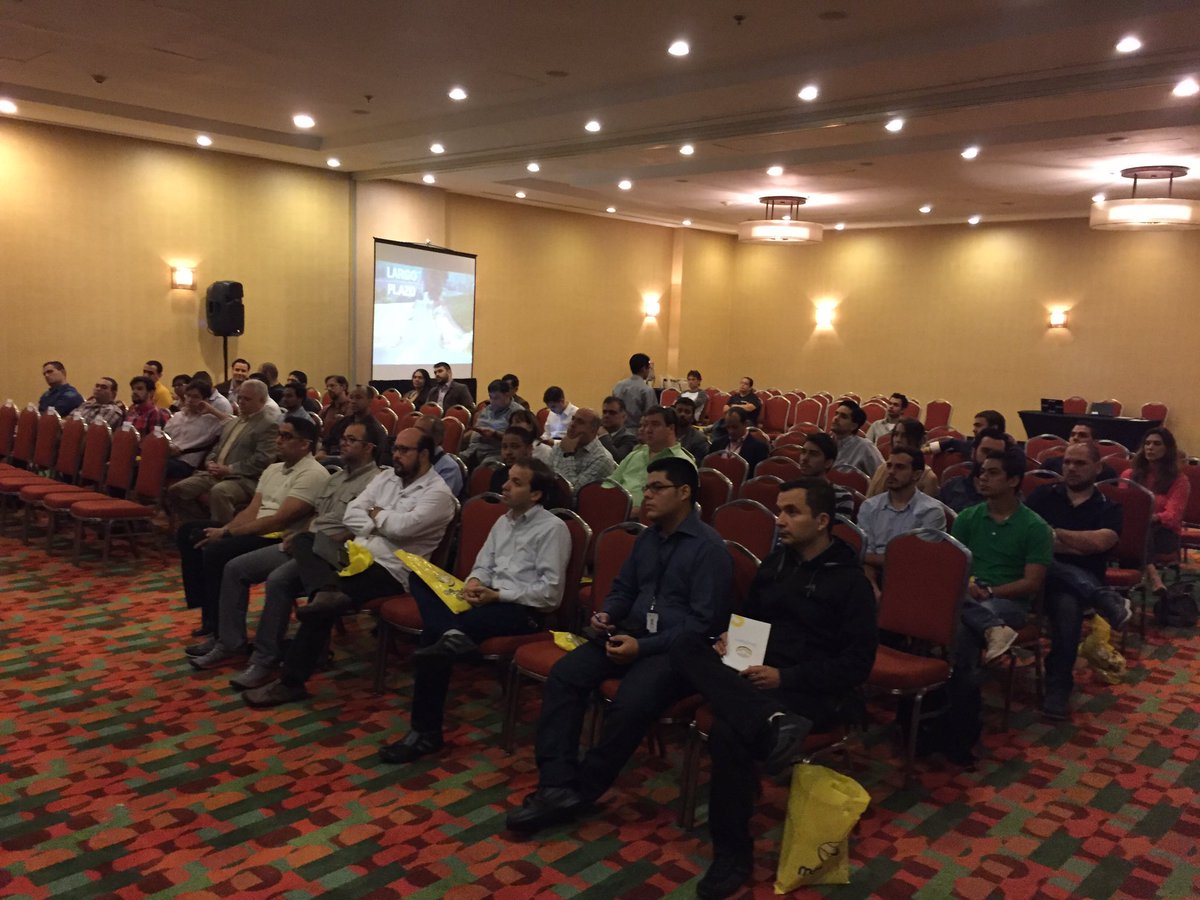 ML_Venezuela's tweet photo. Hoy muy contentos con nuestra primera Developers Conference de @ML_Venezuela #DevelopersVenezuela https://t.co/56vnW1lFT6