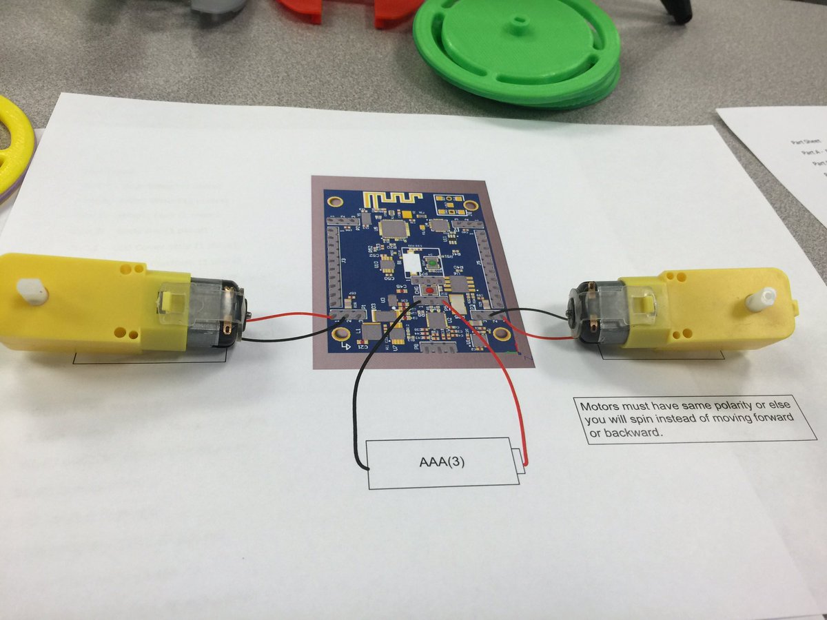 MantisEDU's tweet image. Motors to give the #STEMBOT some #Drive! BYOB @MantisSTEM #makerspace #3dprinting #3D