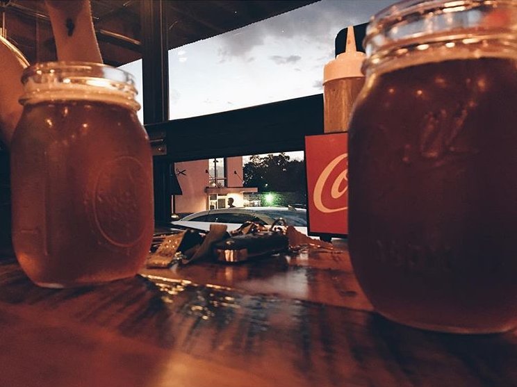 Fight off the rainy day blues with 2-4-1 drafts. <a href="/heyymegann/">MeganWarga</a> #edleysbbq