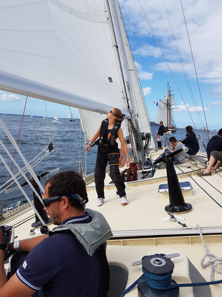 karelleherm's tweet photo. #Brest2016 #penduick6 #lamer #lebonheur @BrestFr @brest2016 https://t.co/e9ns1nQukP