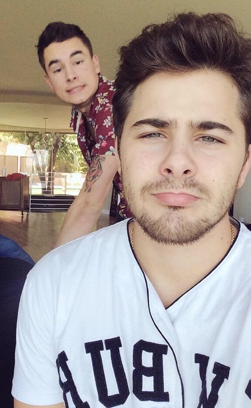 imjcfor's tweet image. Dominic DeAngelis (look at kian😂)