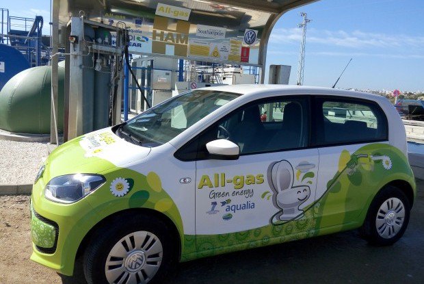 rinnovabiliit's tweet photo. In #Spagna la prima #auto alimenta con #biometano prodotto da #alghe e #acquereflue https://t.co/hmKBi5XQrL https://t.co/zKWLcdxA0c