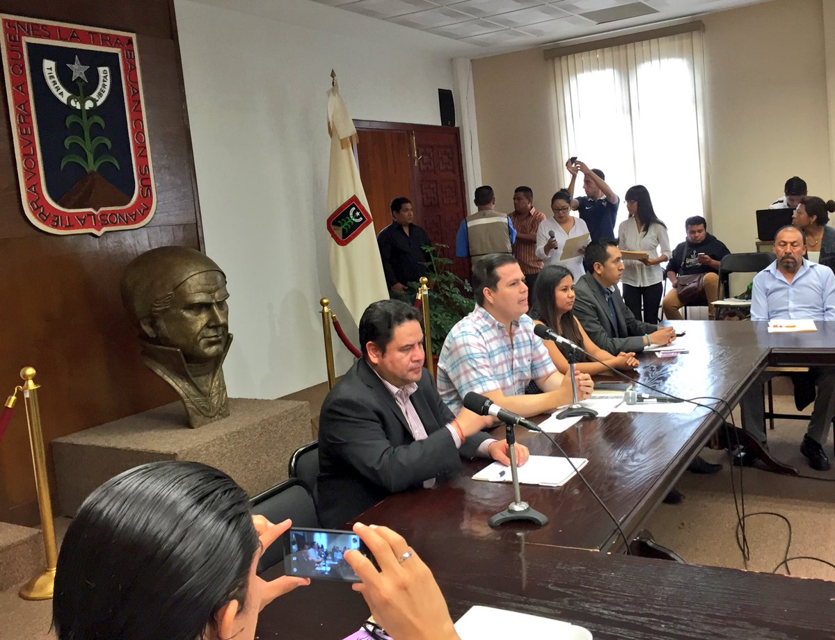 IMPAJOVEN's tweet photo. Presentan programa gratuito de formación para grupos juveniles que deseen incidir en su comunidad #JovenAC #Morelos https://t.co/fKjtocToRY