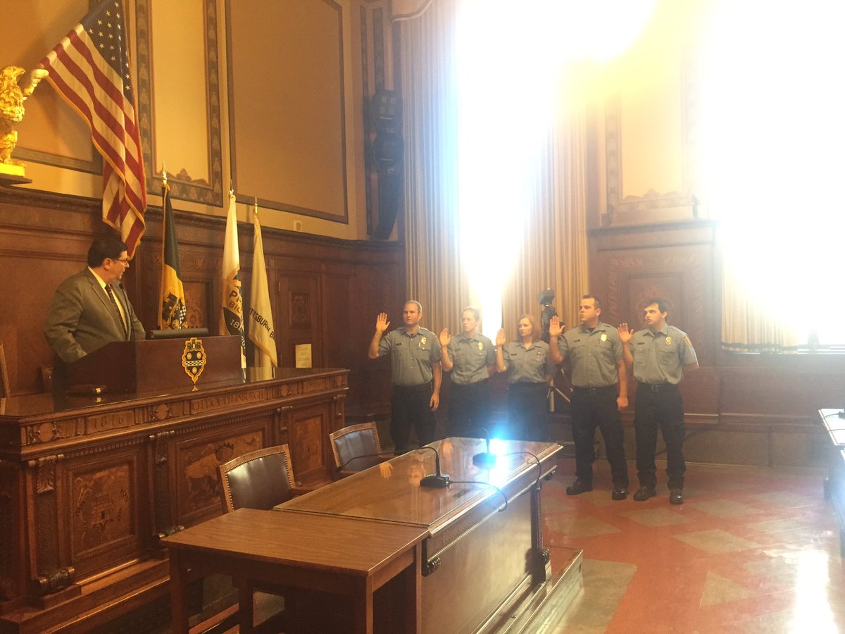 TheNextPGH's tweet photo. Today Mayor @billpeduto joins @PghPublicSafety &amp; @PghEMS to promote 5 new hires, 3 Crew Chiefs, &amp; 2 District Chiefs. https://t.co/JwDIvnZySf