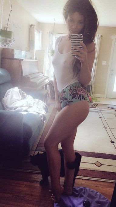 Morning 😘 https://t.co/UTuXX4hiM9<a href="/tag/friskyfriday"class="tags"><span>#friskyfriday</span></a>