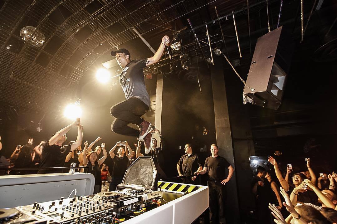 TrapArmsMusic's tweet photo. .@iamtheELEPHANTE unleashes new sound in "Catching On" ft. Nevve https://t.co/5Y41W6lb5o https://t.co/zbVoYy9WRh