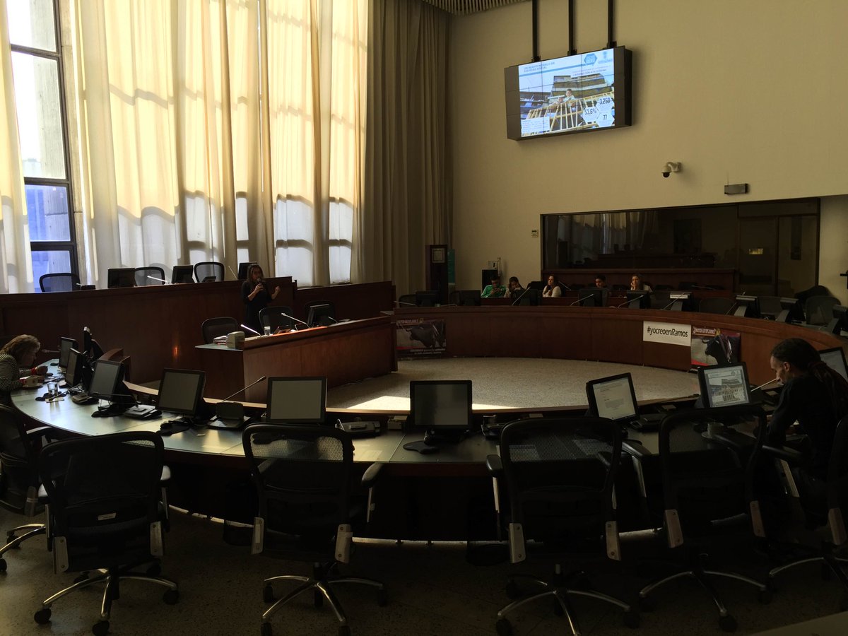 #Encuesta | ¿Cuál es su percepción del <a href="/ConcejoMedellin/">Concejo de Medellín</a> ? bit.ly/29zypzF @alponiente