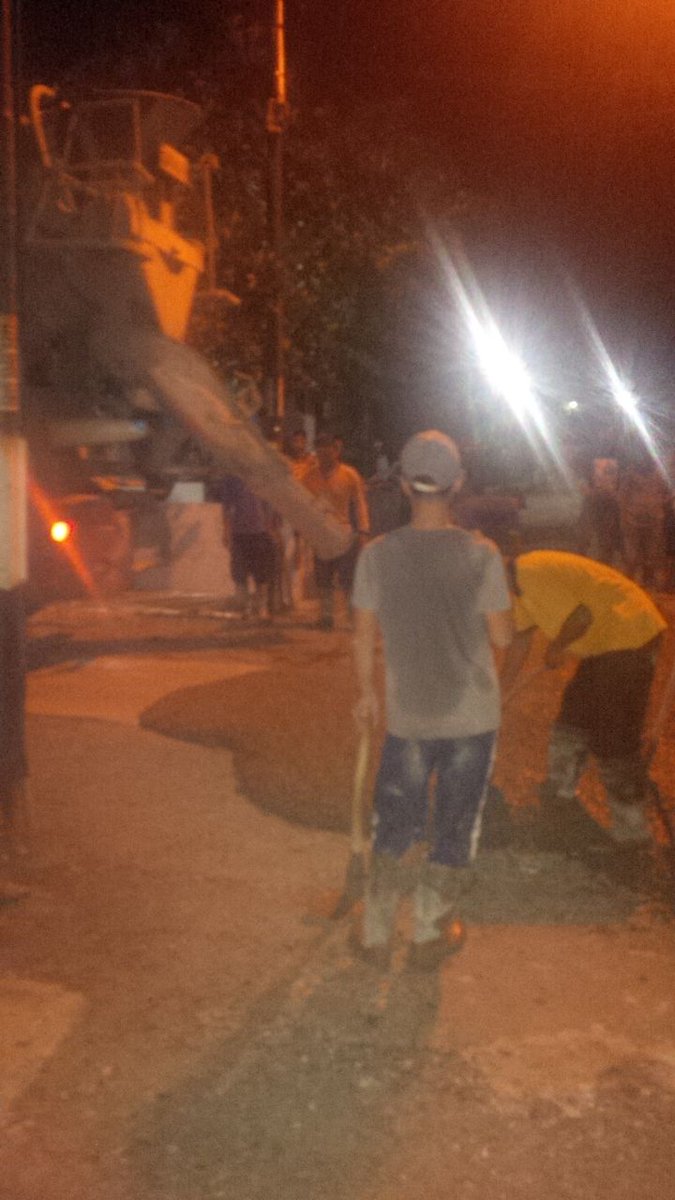 <a href="/IdrisAShomad/">Mohammad Idris</a> @BIMASDA <a href="/pemkotdepok/">PEMERINTAH KOTA DEPOK | #AyoPakaiMasker</a>  Pengecoran jalan lingkungan rt 03 rw 9 kelurahan pengasinan