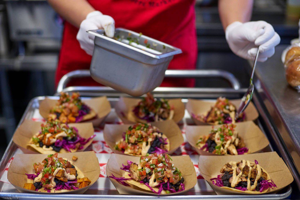 NibblesSeattle's tweet image. Take a l@@k! Our delicious Chalupas with either Chicken or Spiced Yams. #spicerules #spiceparadise #blueboxofspice