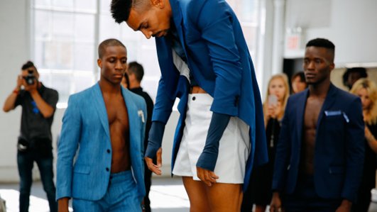 UrbanDaddy's tweet image. When #NYFWM models take on interpretive dance. dadd.io/29HCGmA