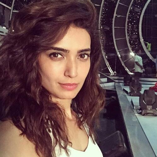 JhalakOnColors_'s tweet photo. #Repost 
@karishma_tanna @ColorsTV @JhalakOnColors 
#Jhalak9
#Firstday on #Jhalak9set #selfie https://t.co/X7NkpmQc7q