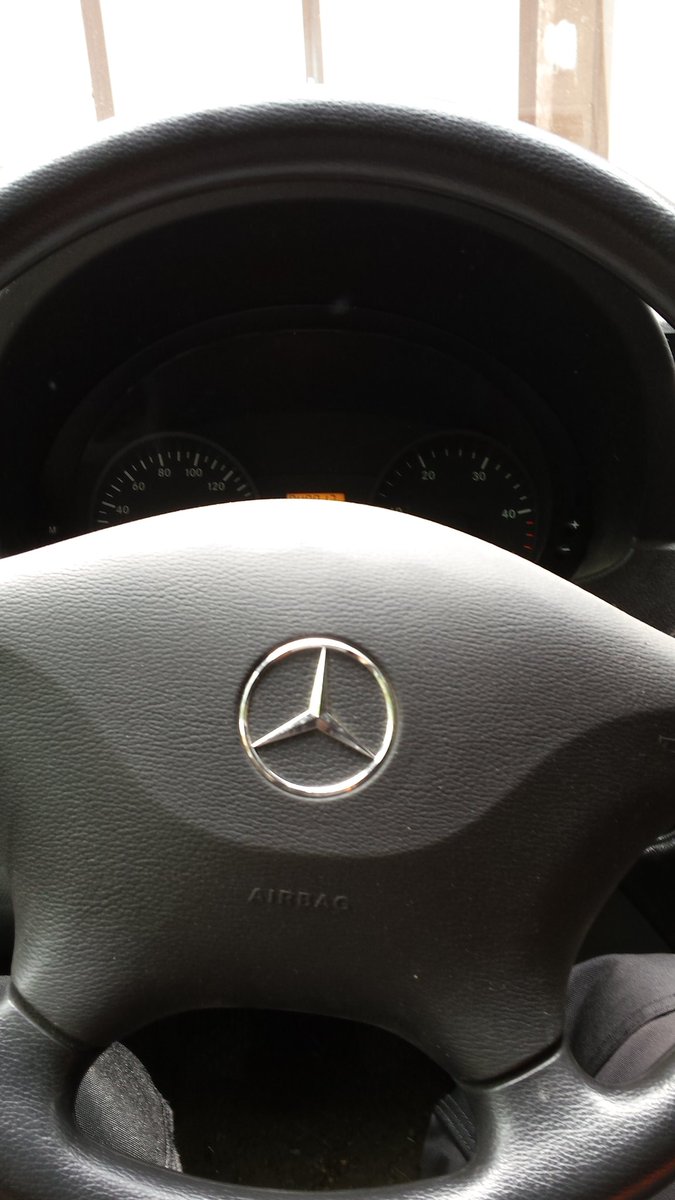 sebastinger's tweet photo. Mit dem dicken benz durch die gegend fahren #MercedesBenz #sprinter #hauptsachebenz #bessersprinteralsgarkeinbenz https://t.co/efdgk0RgG1