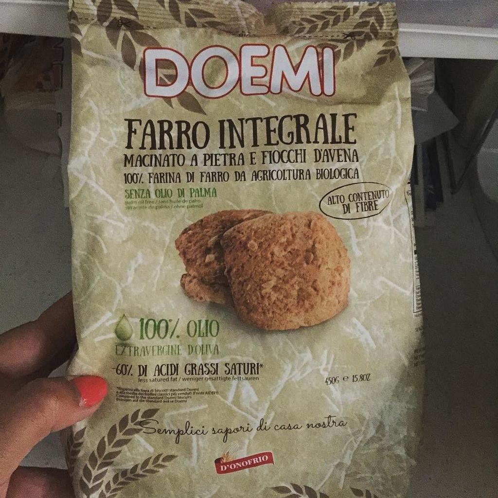 Alessatwit's tweet photo. Troppo giusti 🍪🍪
#biscotti #doemi #lamianuovacolazione #maipiusenza #yummy 😋 https://t.co/Pn0zkhOFwN https://t.co/1gIiF5hjhz