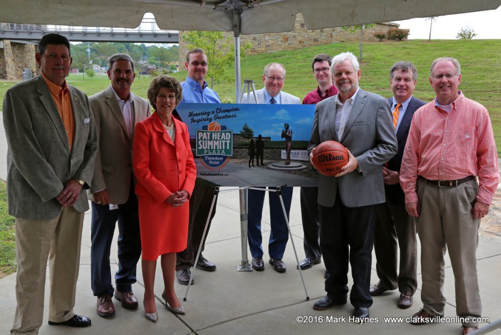 Clarksville_TN's tweet photo. #Clarksville moves forward with Plans for #PatHeadSummittPlaza at #FreedomPoint… https://t.co/UV1t1xI9dp https://t.co/FGyfS7rSIX