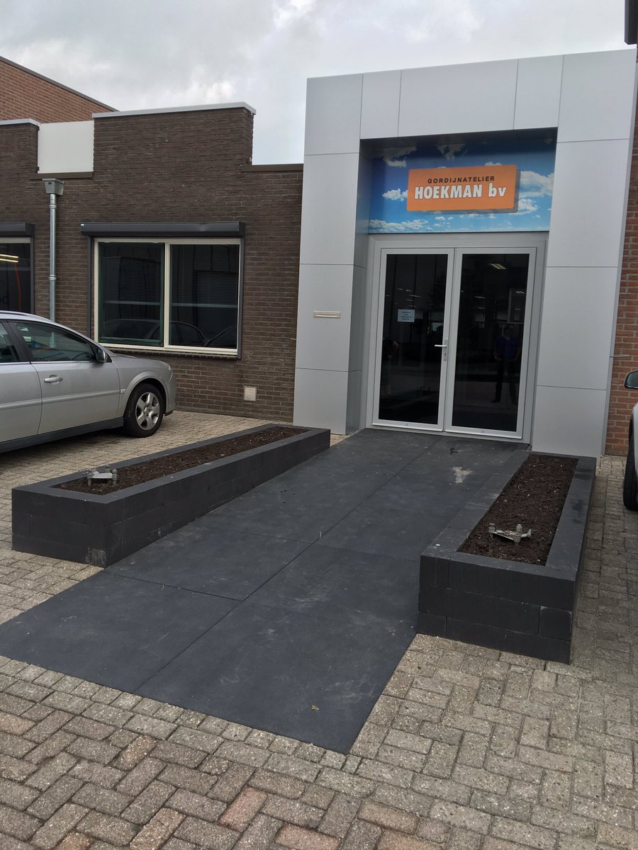 dalwinbouw1's tweet photo. Nieuwe #entree met speciale led-verlichting in #systeemplafond #genemuiden https://t.co/v196LrLDzC