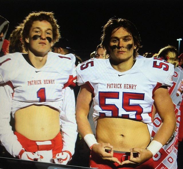 TheLoganWyss's tweet photo. happy birthday to my boy @Kalharris11 #SaveTheCropTop β½οΈπ₯ https://t.co/hOYKrT1pIo