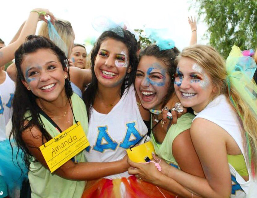 TriDeltaLSU's tweet image. ONE MORE MONTH UNTIL RUSH WEEK!!! Please be sure to register on the LSU Greek life website!! #geauxdelta #geauxgreek