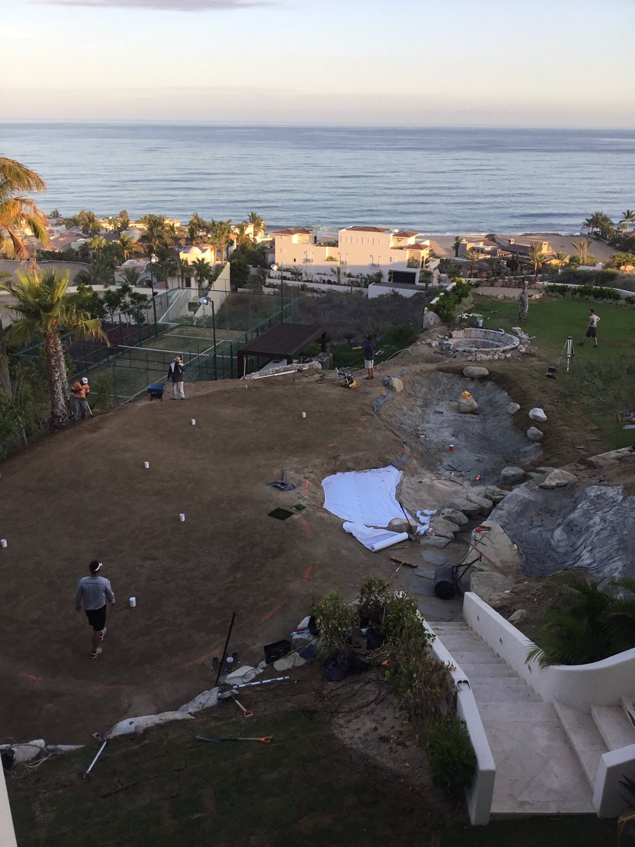 CelebrityGreens's tweet photo. Celebrity Greens Mexico massive project underway #Pastico Greens #Hathaway Golf #bunkers #6tees #waterfall #pond⛳️🏌👍 https://t.co/E1OkeHwUiW