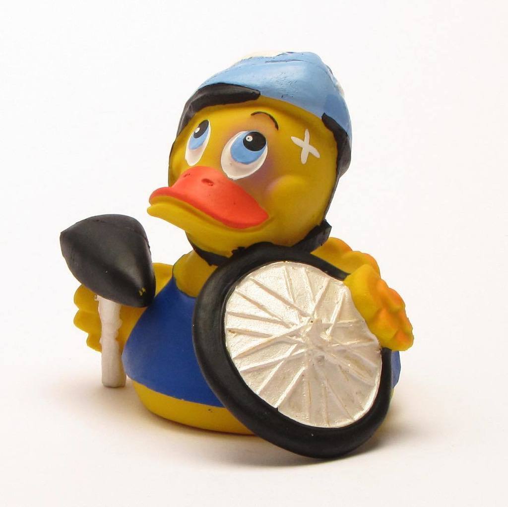 badeenten's tweet photo. #rubberduck #rubberduckie #rubberducky #quietscheentchen #quietscheente #badeente #ducksho… https://t.co/YRgkTbyAou https://t.co/287uRQ0Sik