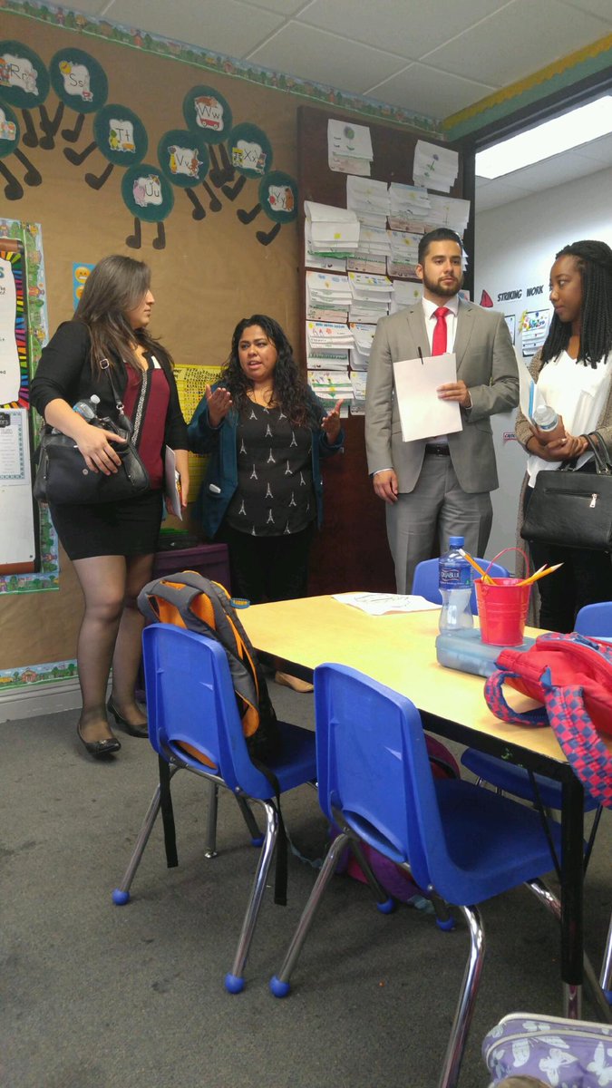 NewEco4Women's tweet image. So honored to have District Director for @RepCardenas Gabriela Marquez visiting our #familysourcecenter #Southvalley