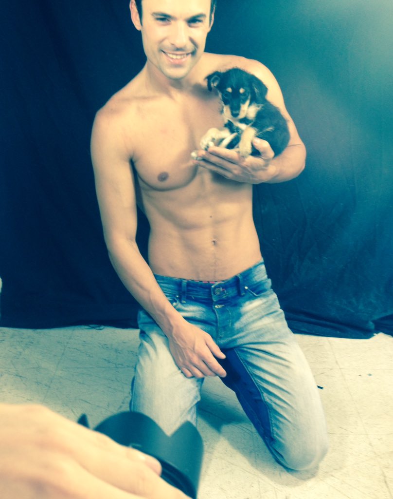 Tribusmx's tweet photo. En Shooting con Gabriel Silva para la campaña #MeAdoptas? de @TottemAnimal Photos by @james_lulo https://t.co/ErbCsZTaGf
