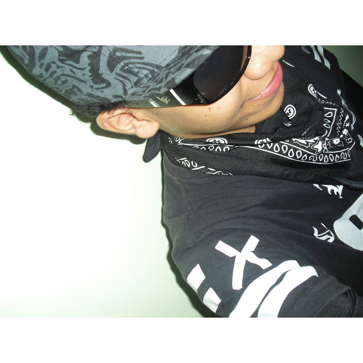rapshadowsfans's tweet photo. #RompiendoNormas Trabajando En El Video Official... https://t.co/Fkd5yZGVlb