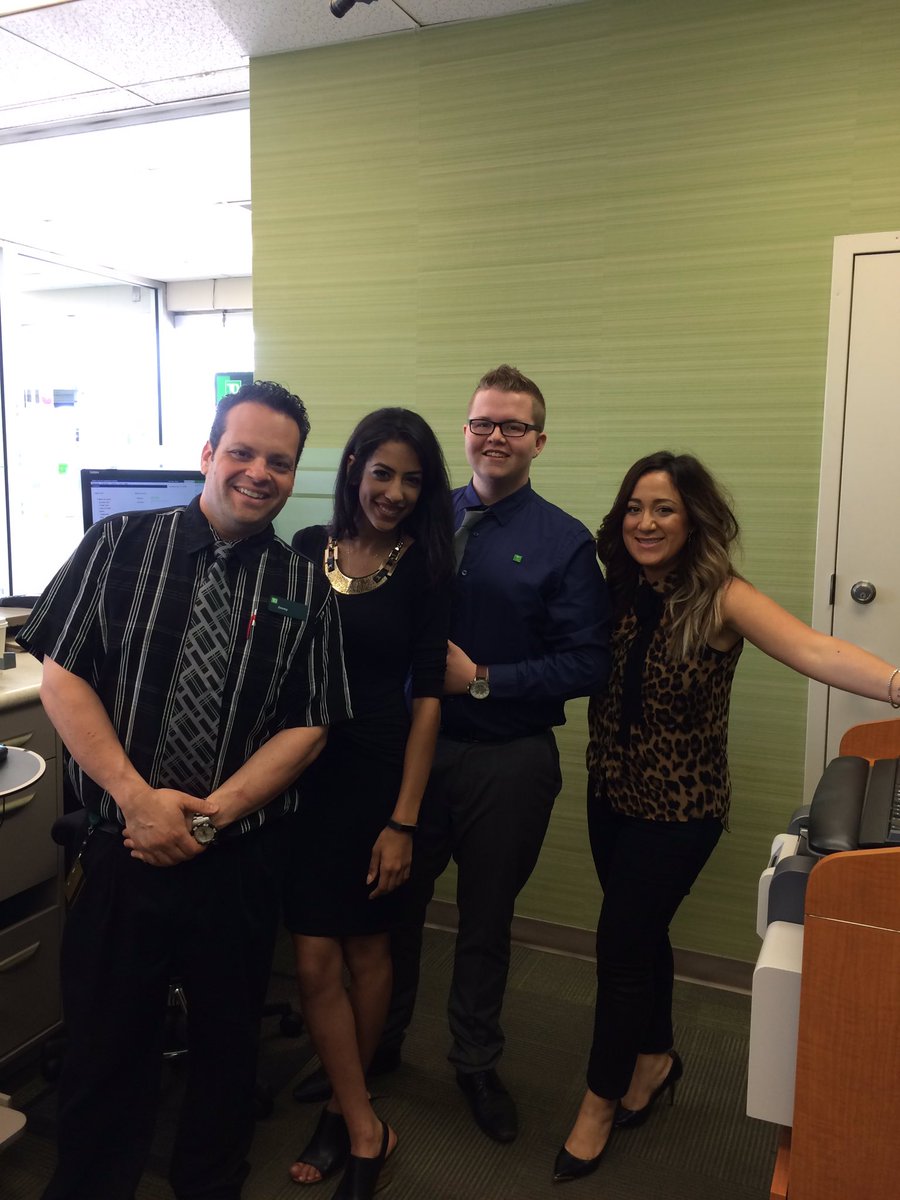 Happy Thursday at branch 2932! <a href="/skaraouzas/">Stefanos Karaouzas</a> <a href="/AmaralWendi/">Wendi Amaral</a> @C_Nicolc4 @AIacobelli_TD